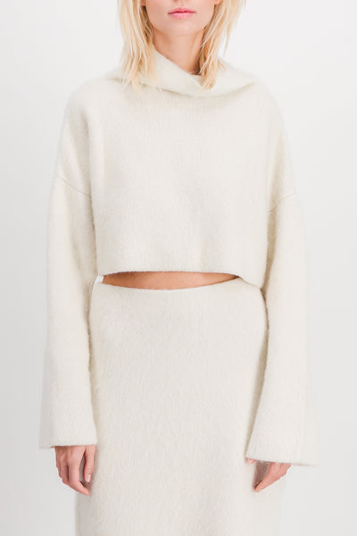 Cropped high neck collar sweater