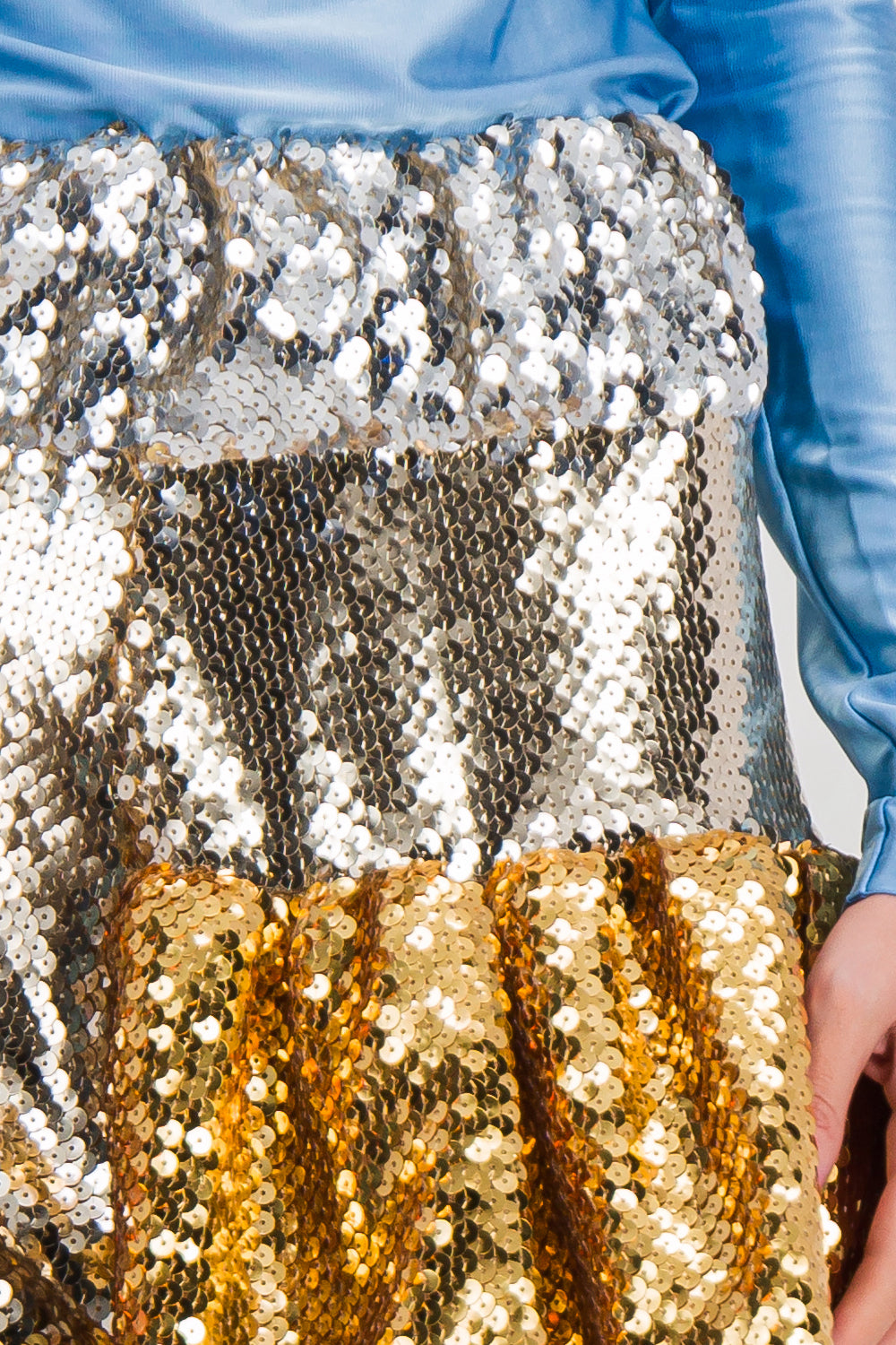 スカート PACO RABANNE Gold Maxi Sequins Mini Skirt Paco Rabanne – Sequin mini-skirt with buffy hem – Renaisa