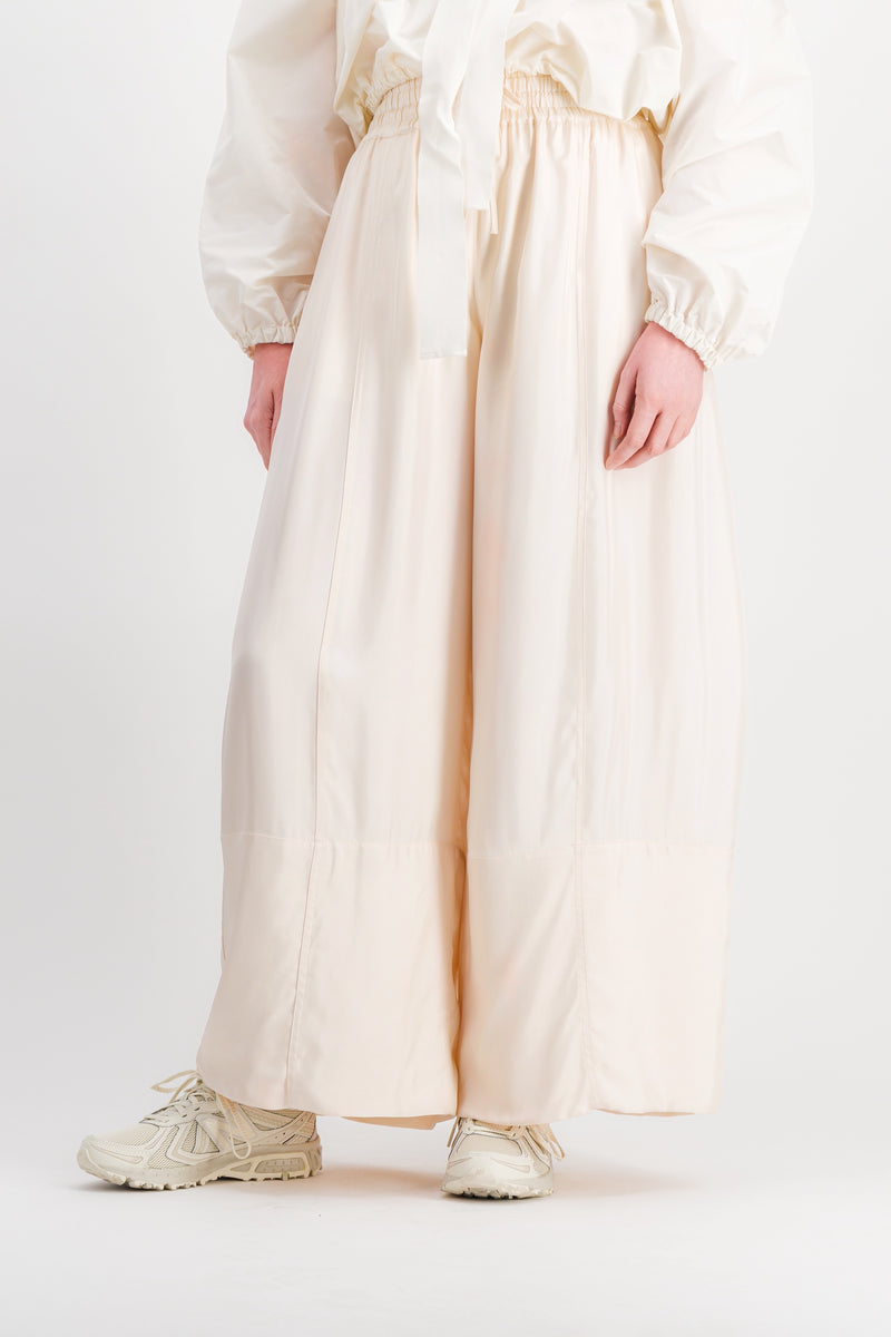 Jil Sander - Ivory extra wide leg pants in fluid washed viscose with drawstring wide belt