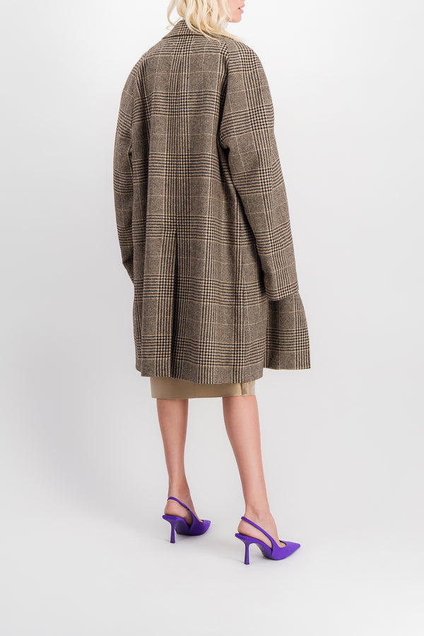 Short checked trench coat with wide sleeves