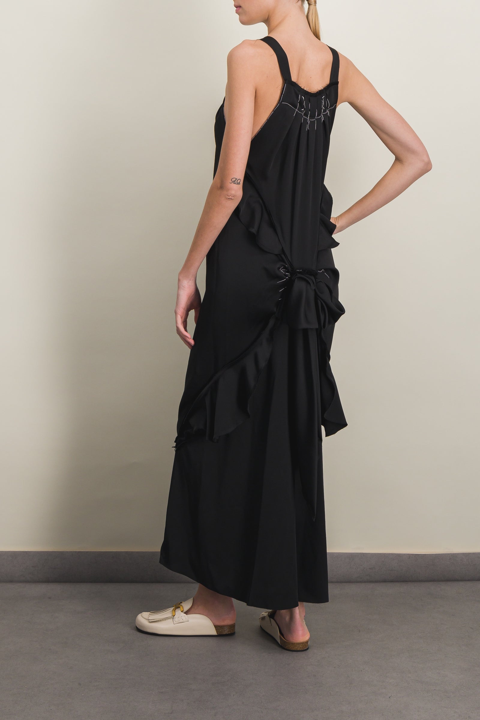 ワンピース MAISON MARGIELA Embroidered crepe midi slip dress MAISON MARGIELA Embroidered crepe midi slip dress | THE OUTNET