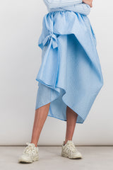 Matelassé voluminous asymmetrical skirt with bow detail