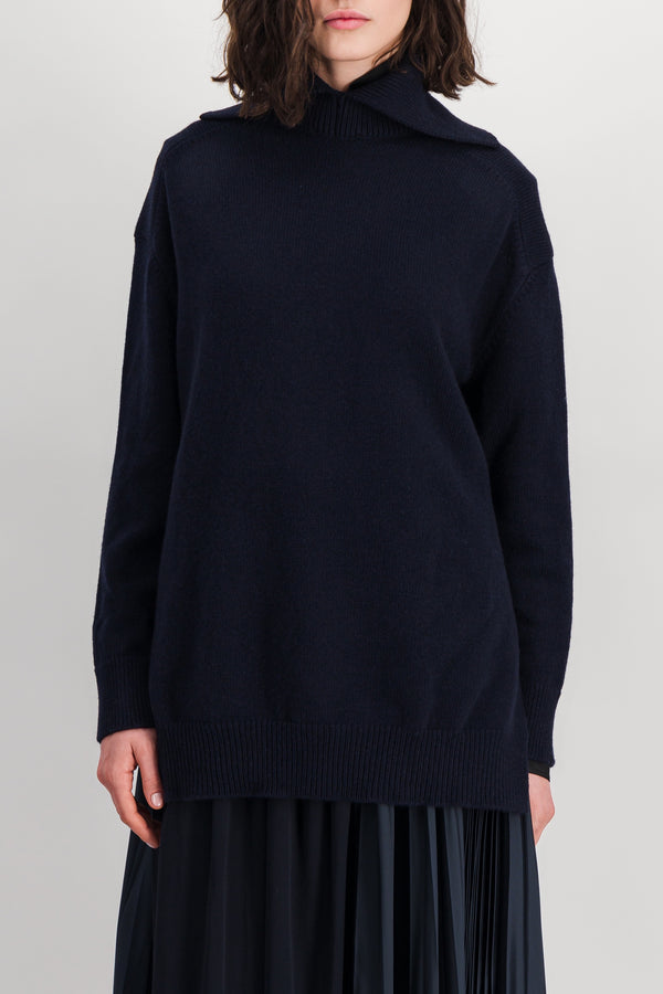 Oversize funnel neck sweater